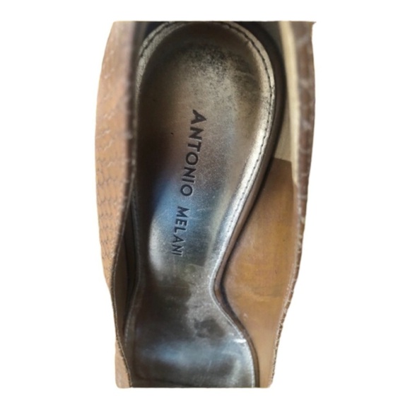 Classic Women's Brown Sandals Size 9 - Picture 5 of 7